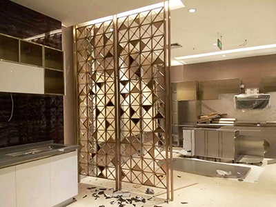 茶水间现代钛金不锈钢屏风隔断安装工程2017-04